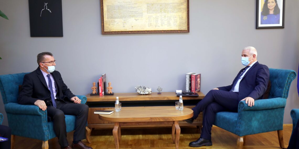 Kryetari dhe Nënkryetari i Sindikatës së Policisë së Kosovës, sot zhvilluan një takim me Ministrin e Punëve të Brendshme