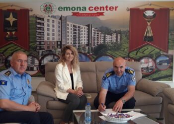Nënshkruhen tre marrëveshje mes Shoqatës së Sindikatës së Policisë së Kosovës në Mitrovicën e Jugut me kompanitë farmaceutike si: ‘Rexhep Halimi B. I”, ‘Doa Pharmacy Center Sh. P. K’ dhe kompanisë ‘Emona Center SH. P. K’ dega në Mitrovicë