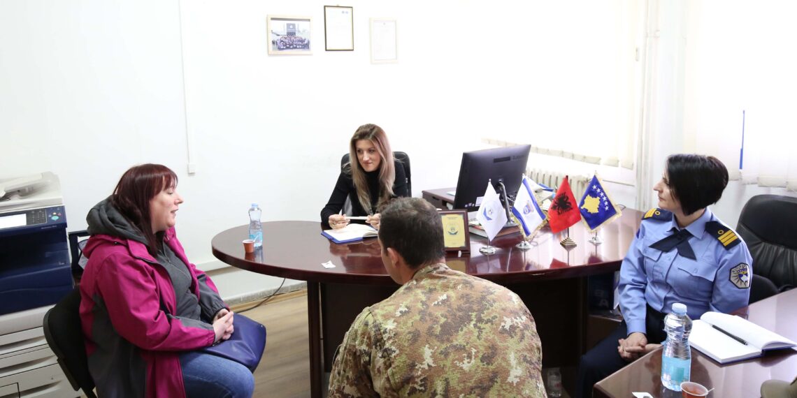 Sot, me 27 shkurt 2023, në ambientet e zyrës të Sindikatës së Policisë së Kosovës, Nënkryetarja e dytë e Sindikatës së Policisë së Kosovës, znj. Edita Azemi dhe Kryetarja e Shoqatës Sindikale për DRP Prishtina znj. Ajfer Xhigolli realizuan një takim zyrtar me përfaqësuesit e KFOR-it italian në Kosovë
