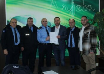 Nënshkruhet marrëveshja mes Sindikatës së Policisë së Kosovës dhe kompanisë ‘Arjeta Group’ – Skenderaj