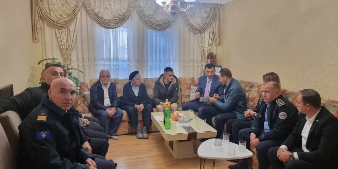 Me date 17.10.20203 ishim për vizitë te familja e heroit Afrim Bunjaku së bashku me përfaqësuesit e DRP Pejë dhe përfaqësuesit e fondacionit Plavë-Guci me seli në Amerikë, ku ju dhurua një donacion familjes së rreshterit Afrim Bunjaku në vlerë prej 9200 dollar.