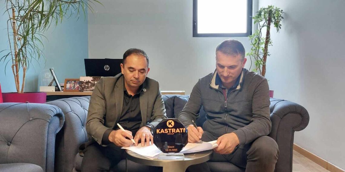 Sot me datë 10.11.2023, Sindikata e Policisë së Kosovës dhe kompania e derivateve ‘Kastrati’ kanë nënshkruar marrëveshje bashkëpunimi për furnizim më derivate për të gjithë pjesëtaret e Policisë së Kosovës me zbritje 8 cent për litër. Furnizimi do të bëhet përmes paraqitjes se ID kartelës se policisë në të gjitha pikat e ‘Kastratit’ në gjithë territorin e Kosovës.