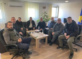 Takim pune me Njësitë e Specializuara të Policisë së Kosovës në Kampin “Enver Zymeri” në Mitrovicë