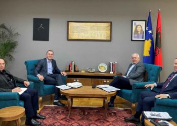 Sot me datë 25.03.2024, Kryetari i Sindikaktës së Policisë z. Imer Zeqrir dhe nënkryetari z.Avdi Hoti u pritën në takim nga Ministri i MPB-së z.Xhela Sveçla dhe Drejtori i Përgjithshëm i Policisë së Kosovës Kolonel Gazmend Hoxha.