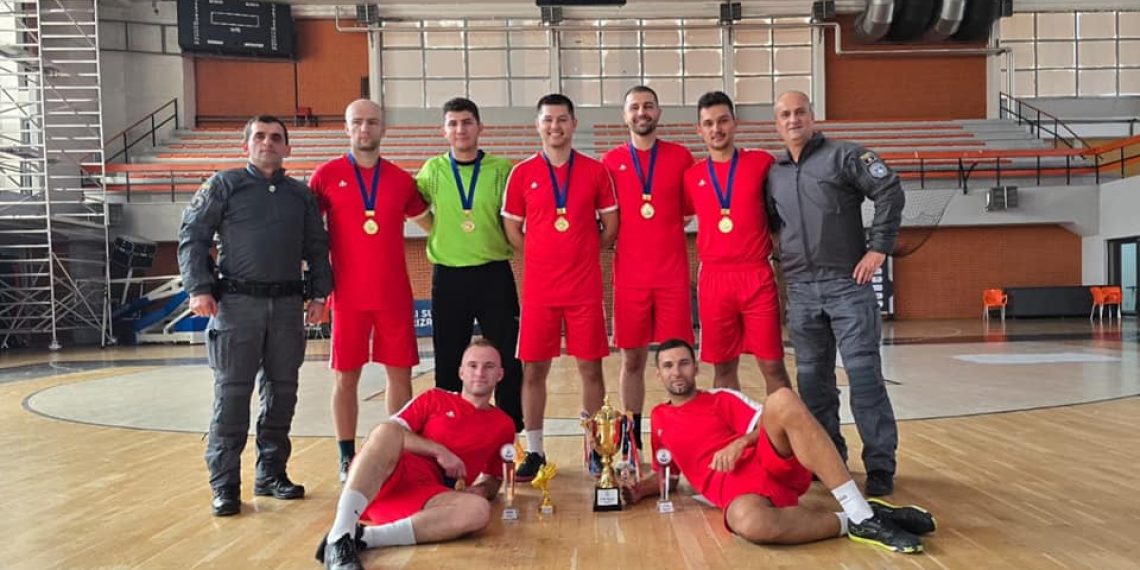 Në datën 26 tetor 2024, në Qendrën Sportive “Sezai Surroi” në Prizren, Sindikata e Policisë së Kosovës përfundoi turneun sportiv në nderim të 23 heronjve të Policisë së Kosovës që kanë dhënë jetën në krye të detyrës. Ky turne, që filloi më 25 tetor, përfshiu gara në futboll, shah dhe shenjëtari, ku ekipet policore treguan një performancë të shkëlqyer.