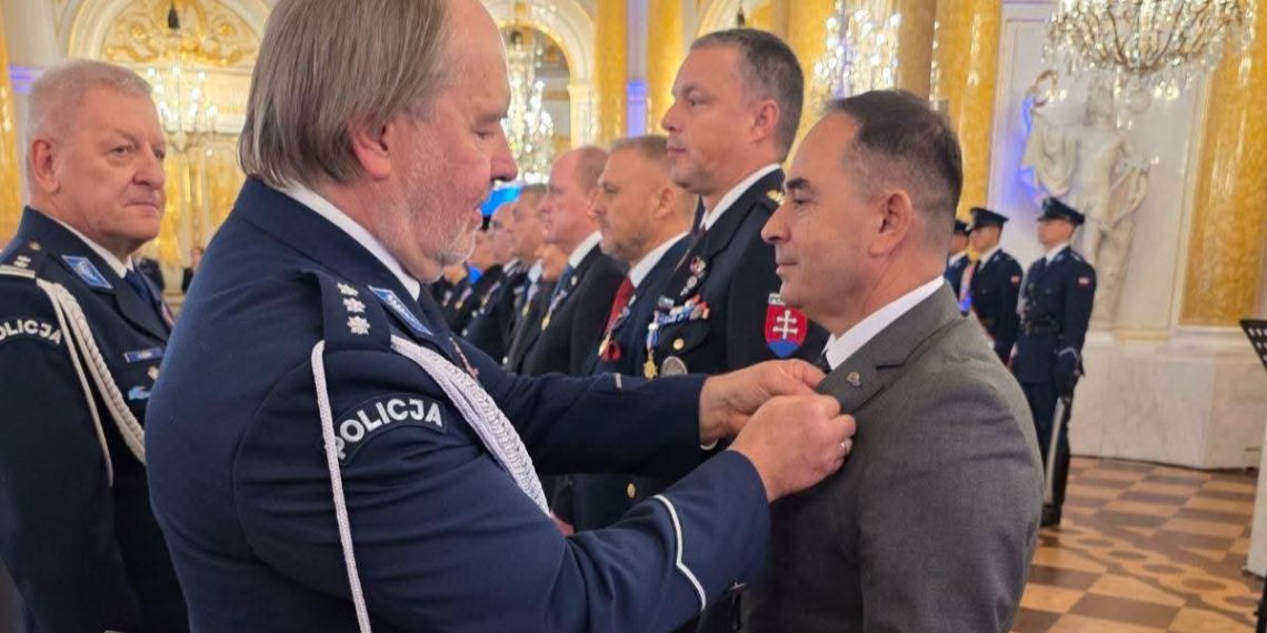 Kryetari i Sindikatës së Policisë së Kosovës, z. Avdi Hoti, nderohet me medalje nderi në Poloni