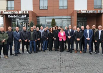Sindikata e Policisë së Kosovës, në bashkëpunim me Departamentin e Trajnimeve të Policisë së Kosovës, ka mbështetur organizimin e punëtorisë dy-ditore për instruktorët e Policisë së Kosovës, me fokus në qasjet bashkëkohore në mësimdhënien policore.